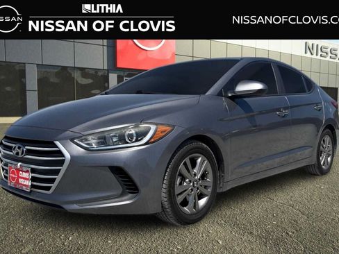 Used 2017 Hyundai Elantra SE FWD image 1