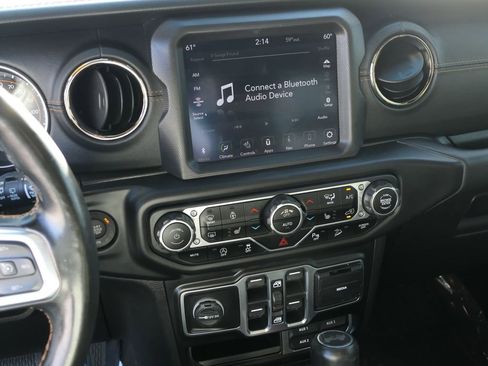 Used 2020 Jeep Wrangler Unlimited Sahara image 17