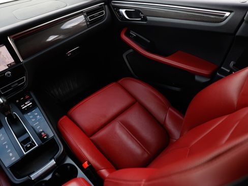 Used 2023 Porsche Macan GTS image 27