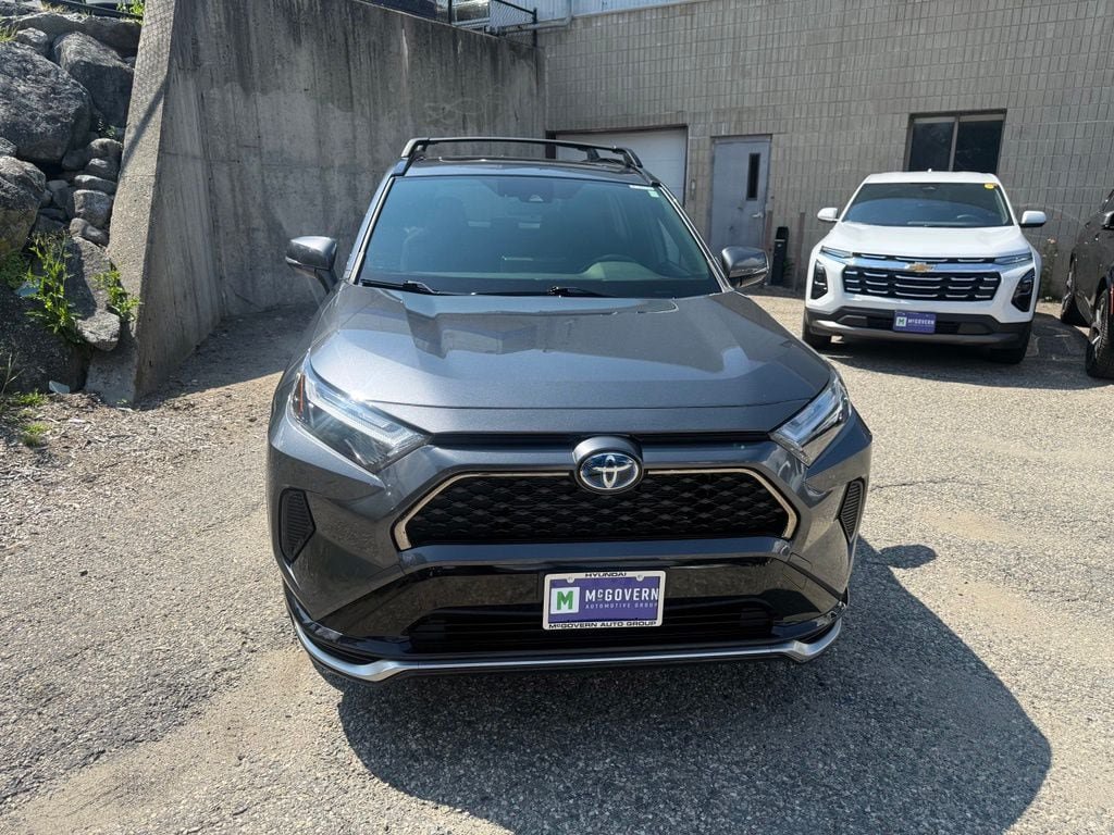 Used 2024 Toyota RAV4 SE w/ Weather & Moonroof Package AWD/4WD image 10