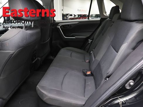 Used 2022 Toyota RAV4 LE AWD/4WD image 21