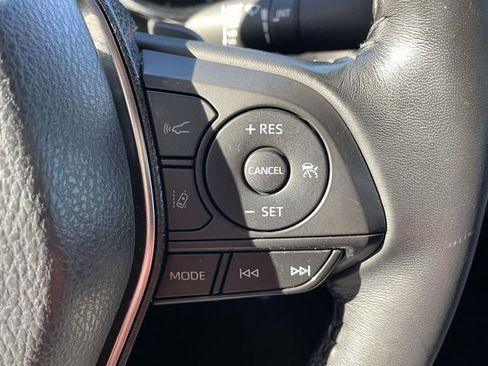 Used 2019 Toyota Camry SE image 20