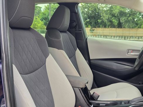 Used 2020 Toyota Corolla LE FWD image 31