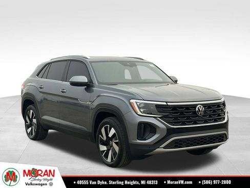 Used 2025 Volkswagen Atlas Cross Sport SE w/ Panoramic Sunroof Package AWD/4WD image 6