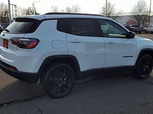 New 2026 Jeep Compass Latitude image 8