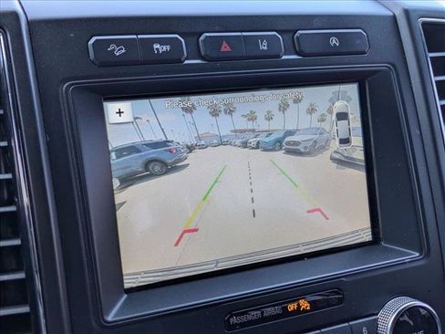 Used 2018 Ford Expedition Limited w/ Equipment Group 301A AWD/4WD image 14