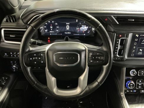 Used 2024 GMC Yukon XL Denali w/ Denali Reserve Package AWD/4WD image 17