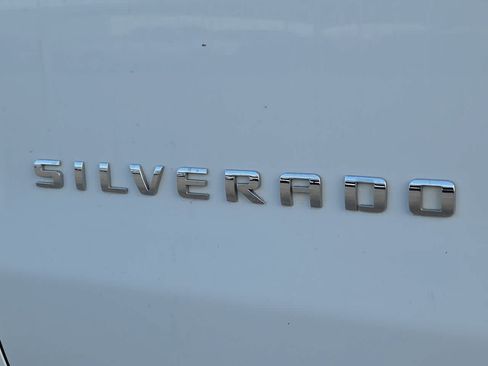 Used 2018 Chevrolet Silverado 1500 W/T w/ Trailering Package AWD/4WD image 11