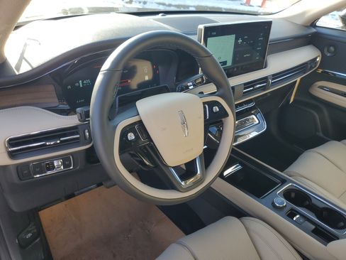 New 2026 Lincoln Corsair Reserve image 13