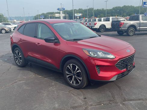 Used 2022 Ford Escape SE w/ SE Sport Appearance Package AWD/4WD image 7