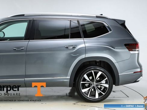 Used 2025 Volkswagen Atlas SEL Premium R-Line image 44