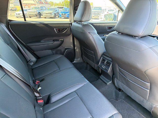 Used 2026 Subaru Outback Limited AWD/4WD image 27