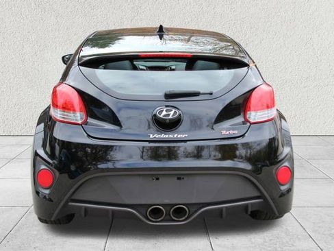 Used 2017 Hyundai Veloster Turbo image 8