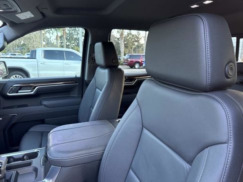 Used 2025 Chevrolet Silverado 1500 LT Trail Boss w/ Convenience Package II image 20