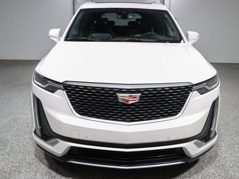 Used 2023 Cadillac XT6 Premium Luxury AWD/4WD image 4