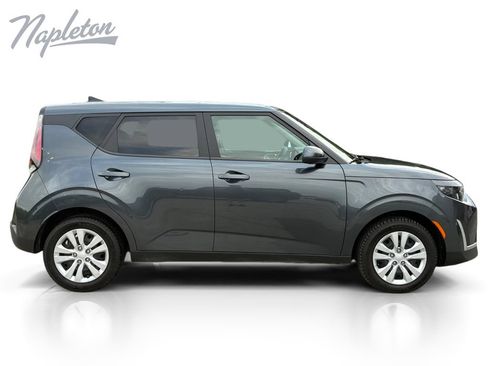 Used 2023 Kia Soul LX FWD image 7