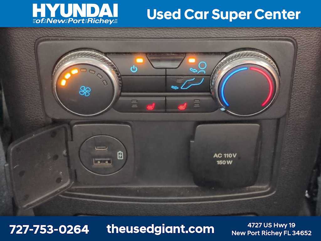 Used 2022 Ford Explorer Limited w/ Equipment Group 301A RWD image 17