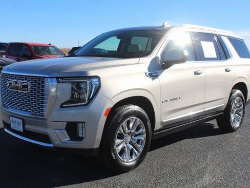 Used 2021 GMC Yukon Denali w/ Advanced Technology Package image 13
