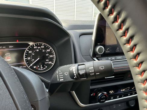 Used 2025 Nissan Rogue SV image 26