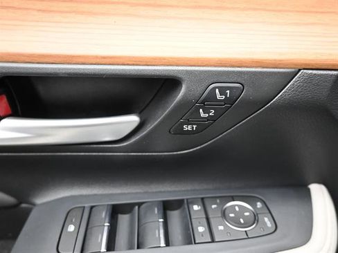 Certified 2025 Toyota Grand Highlander AWD image 7