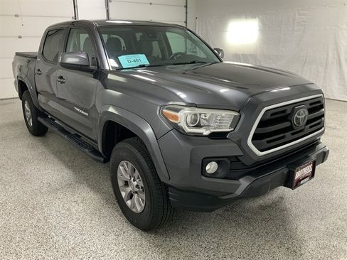 Used 2018 Toyota Tacoma SR5 image 5