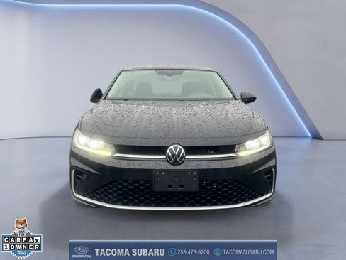 Used 2025 Volkswagen Jetta SE image 6