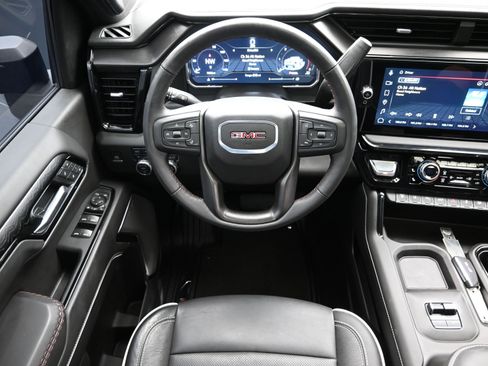 Used 2025 GMC Sierra 2500 AT4X image 25