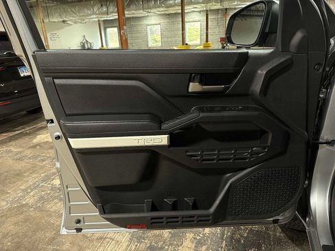 Used 2024 Toyota Tacoma TRD Off-Road image 29