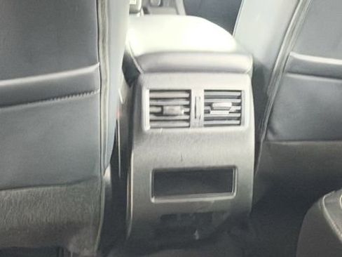 Used 2023 Mitsubishi Outlander SE image 37