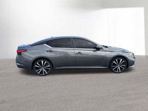 Used 2022 Nissan Altima 2.5 SR FWD image 30