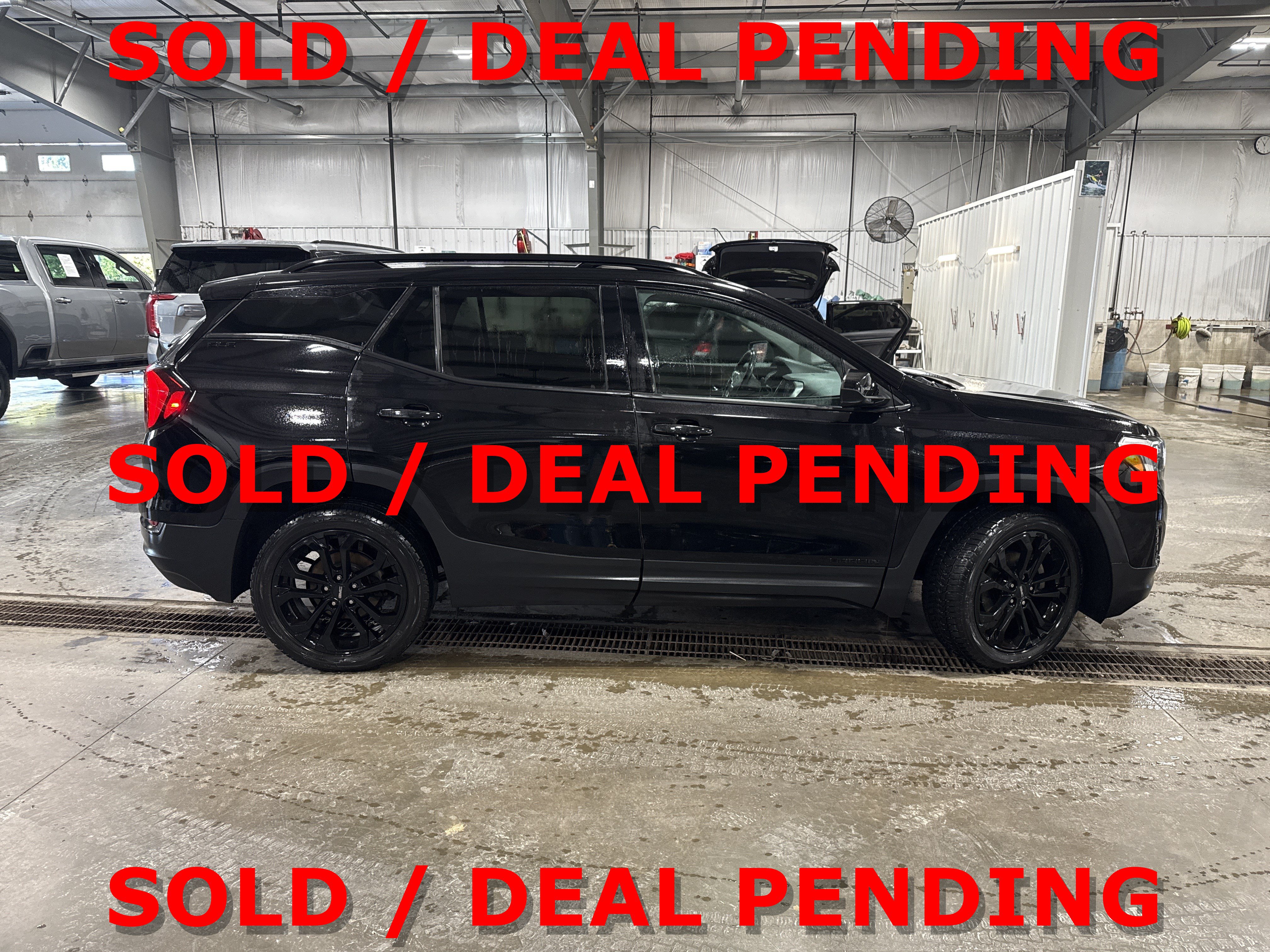 Used 2019 GMC Terrain SLE w/ Driver Convenience Package AWD/4WD image 2