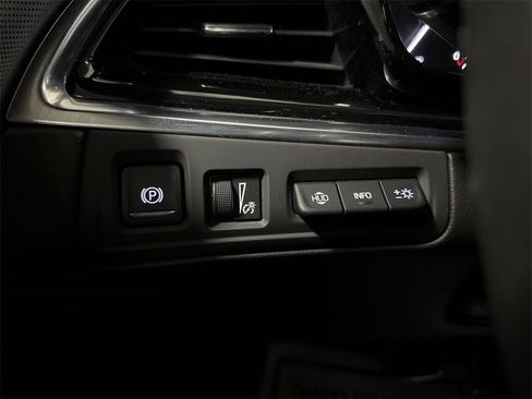 Used 2023 Cadillac XT6 Sport w/ Platinum Package image 18