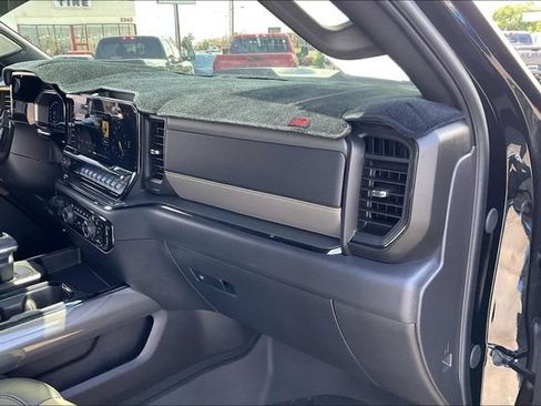 Used 2025 Chevrolet Silverado 1500 ZR2 AWD/4WD image 16