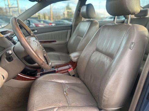 Used 2004 Toyota Camry LE image 13