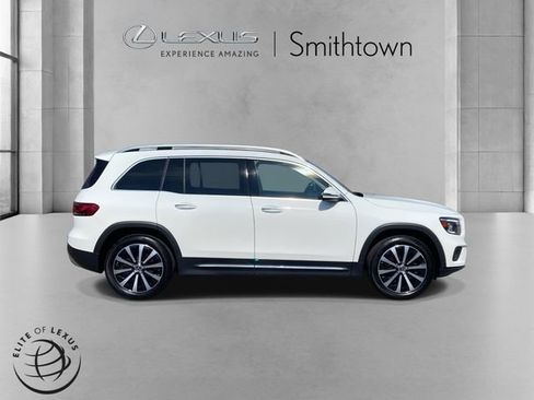 Used 2023 Mercedes-Benz GLB 250 4MATIC image 4