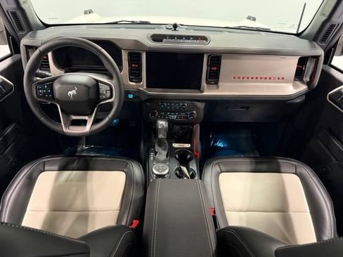 Used 2026 Ford Bronco Outer Banks w/ Sasquatch Package AWD/4WD image 33