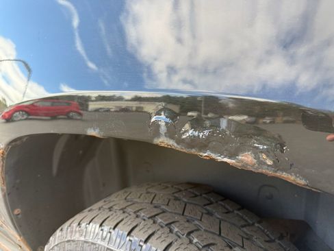 Used 2010 Chevrolet Avalanche LS w/ Interior Plus Package image 39