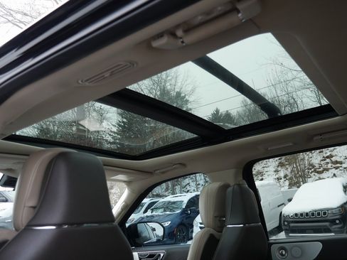 Used 2022 Lincoln Navigator Reserve image 29