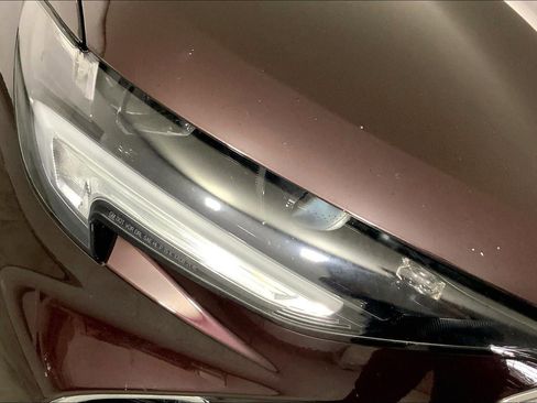 Used 2023 Buick Envision Avenir image 26