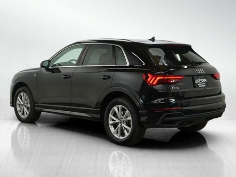 Used 2025 Audi Q3 2.0T Premium image 3