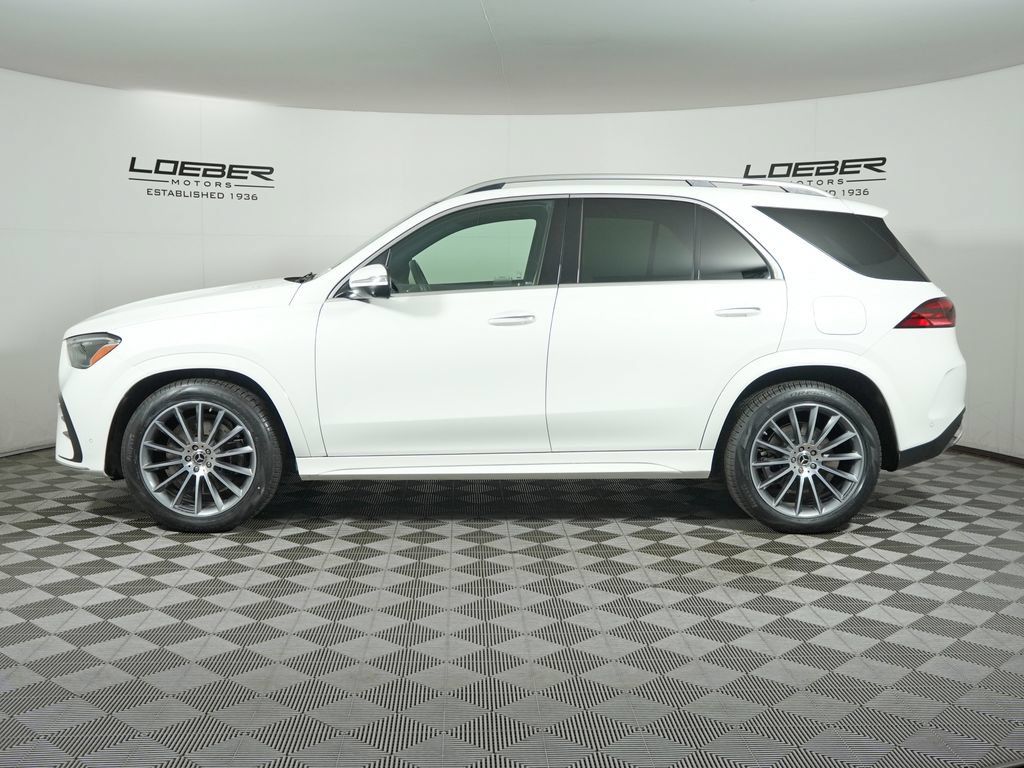 Used 2024 Mercedes-Benz GLE 450e 4MATIC image 2