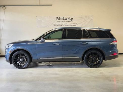 Used 2020 Lincoln Aviator Reserve w/ Equipment Group 202A image 2
