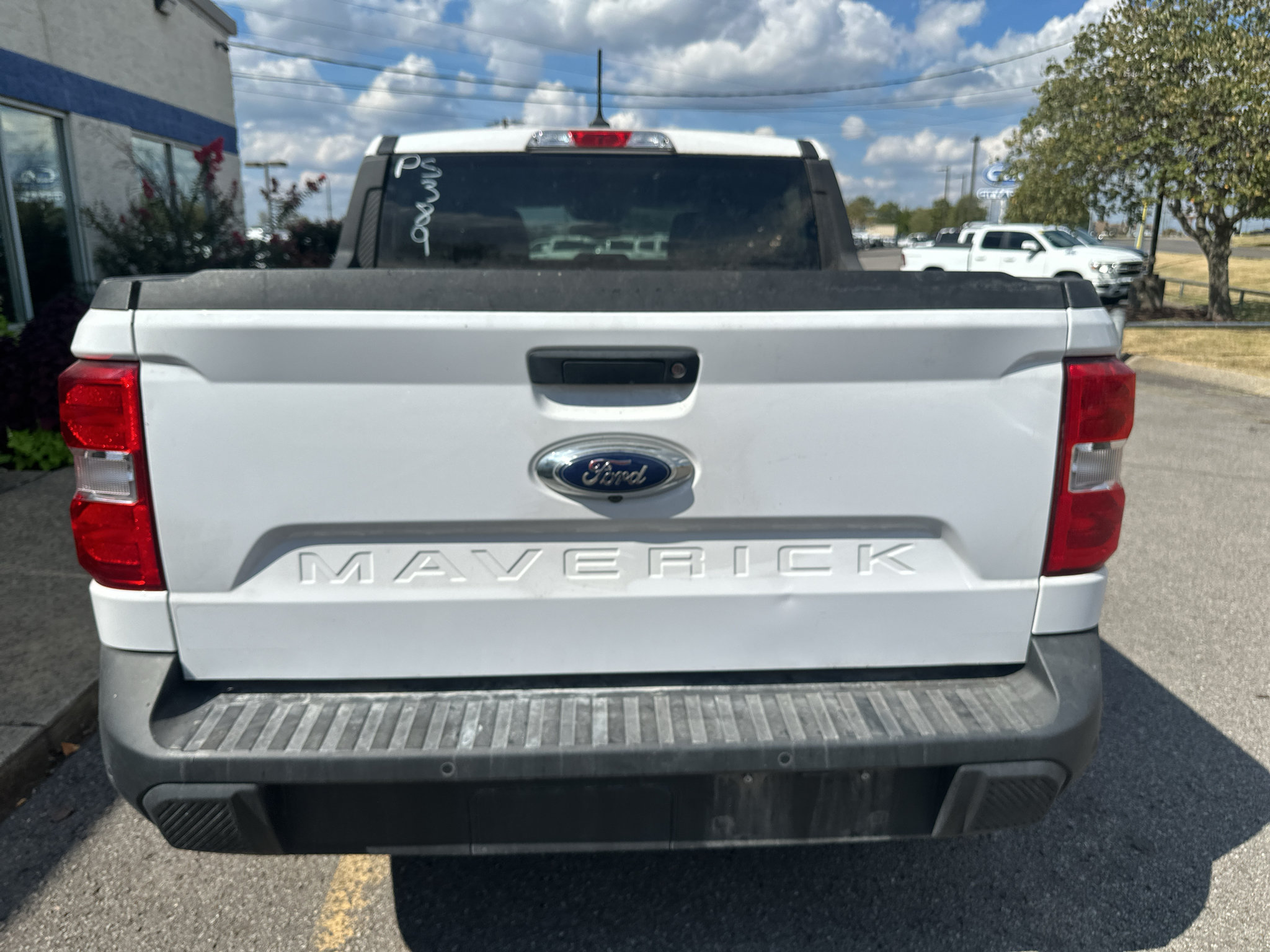 Used 2023 Ford Maverick XL FWD image 5
