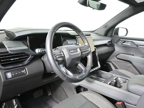 Used 2026 GMC Acadia AT4 w/ Luxury Package AWD/4WD image 23