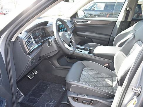 New 2026 Volkswagen Atlas SEL Premium R-Line image 7