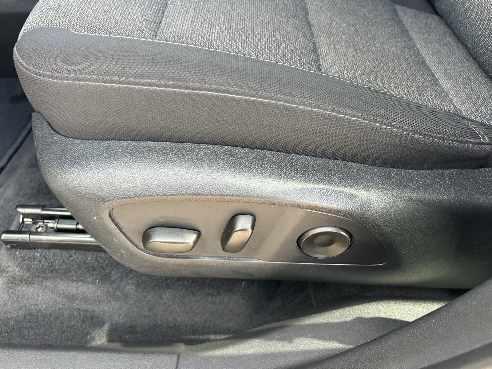 Certified 2026 GMC Acadia Elevation FWD image 27