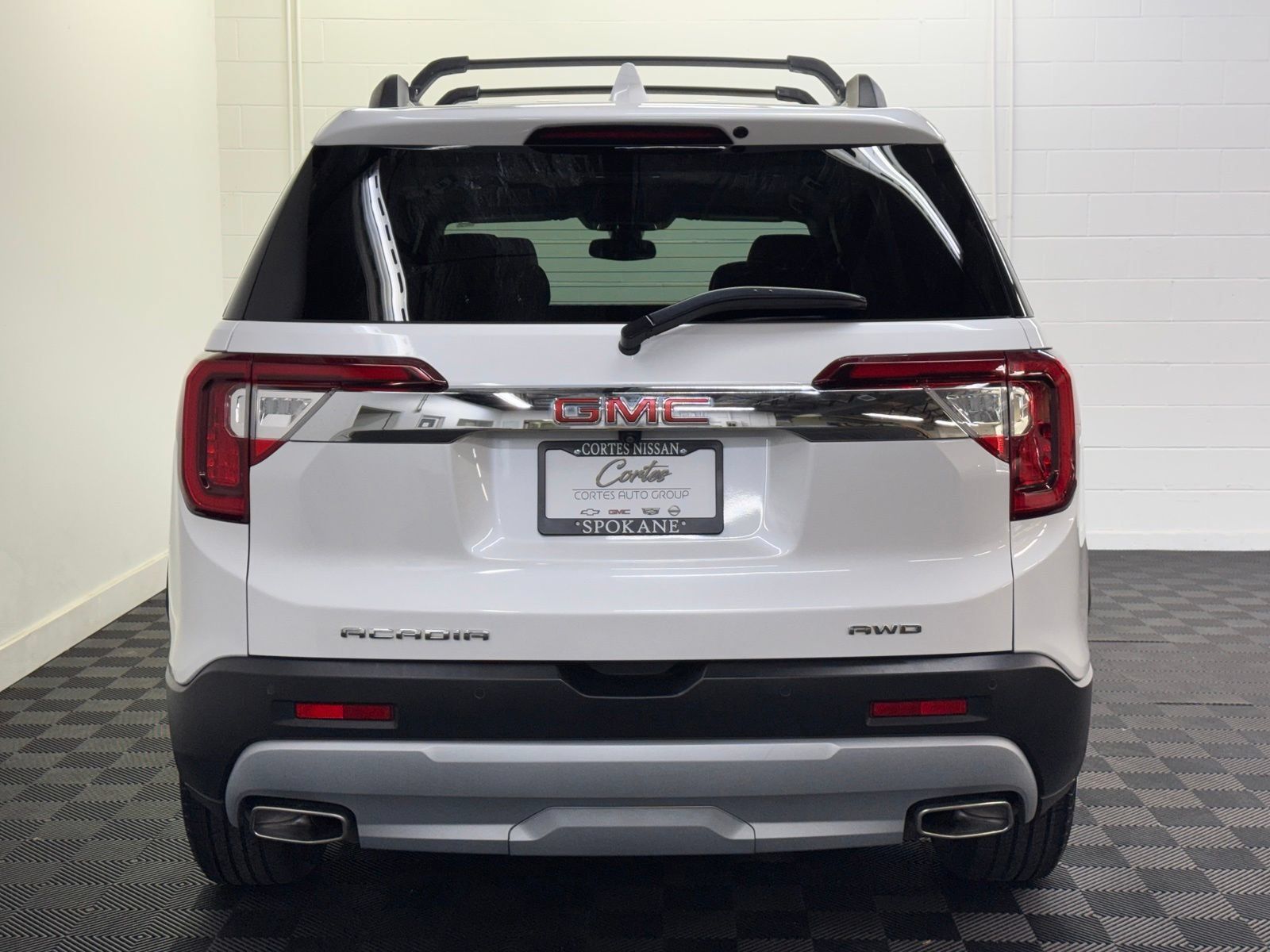 Used 2023 GMC Acadia SLT w/ Preferred Package AWD/4WD image 6