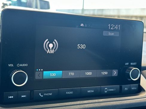 Used 2025 Honda Accord SE image 17