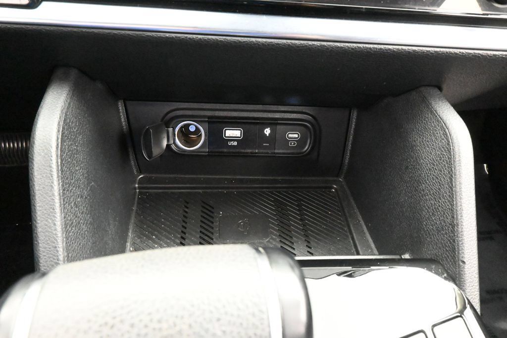 Used 2025 Kia Sportage EX FWD image 27