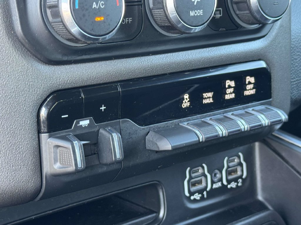 Used 2020 RAM 1500 Big Horn AWD/4WD image 20